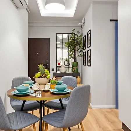 Tova Pearl Ultracentral - Romana Square Subway * Bukarest