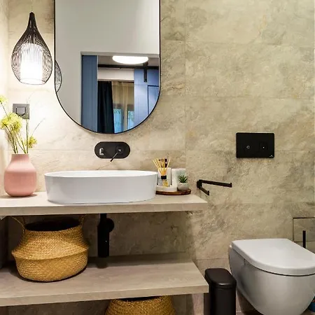 Tova Pearl Ultracentral - Romana Square Subway * Bukarest
